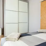 Апартаменты Aparteasy Mid-term Only For Vacations Stays, Atic Gracia *