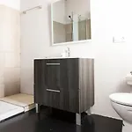 Апартаменты Aparteasy Mid-term Only For Vacations Stays, Atic Gracia *