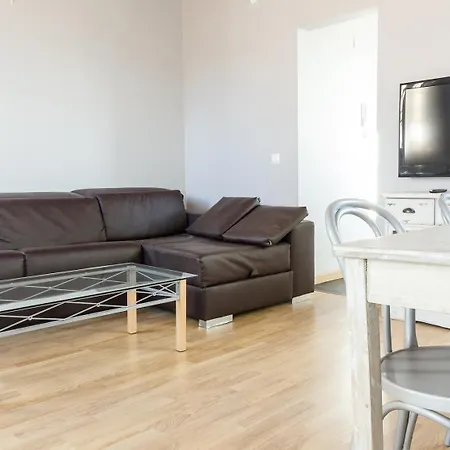 Aparteasy Mid-term Only For Vacations Stays, Atic Gracia Апартаменты *