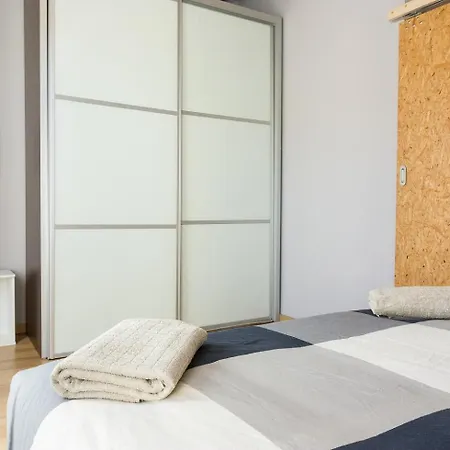 Lejlighed Aparteasy Mid-term Only For Vacations Stays, Atic Gracia *