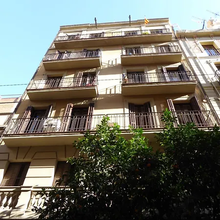 Апартаменты Aparteasy Mid-term Only For Vacations Stays, Atic Gracia Барселона
